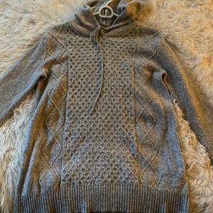 American eagle sweater